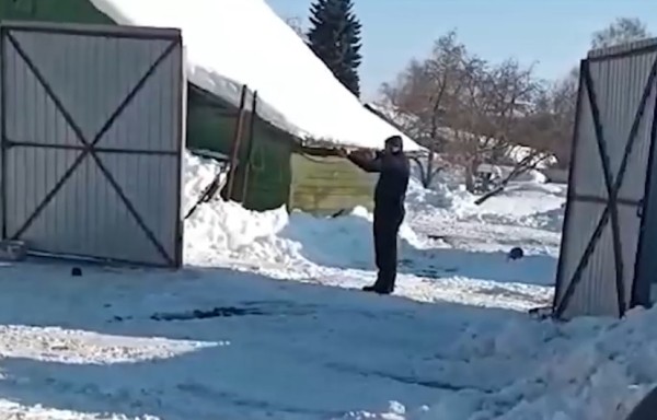 «Глуши его»: на Урале мужчина стрелял в ветерана СВО