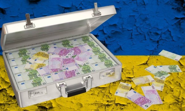 Бесправная колония Запада: Украине ежемесячно нужно до $3 млрд иностранной помощи