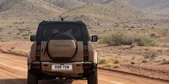 
            Land Rover обновил внедорожник Defender. Фото и основные изменения
        